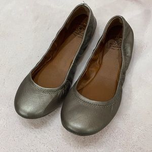 Lucky Brand pewter ballet flats